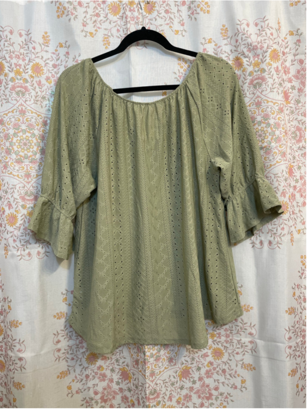 New York Laundry Sage Eyelet Blouse Size L 3/4 Ruffle Sleeve Top Women's - Picture 2 of 6